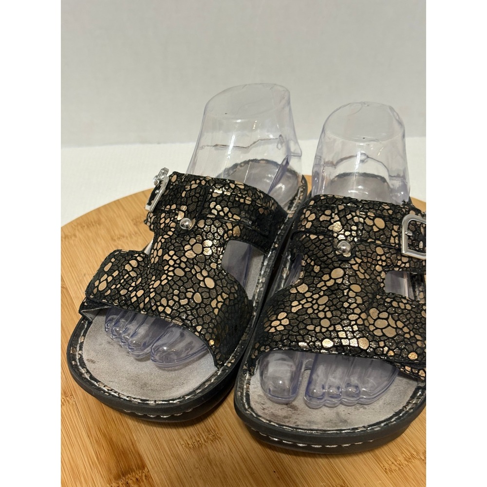 Alegria PG Lite Venice Metallic Gold Black Pebble Slide Sandals Butterfly Buckle